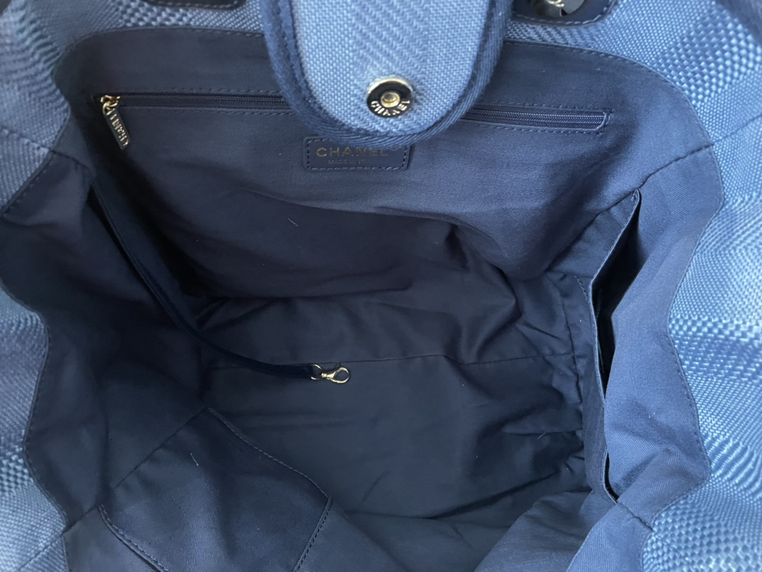 large shopping bag