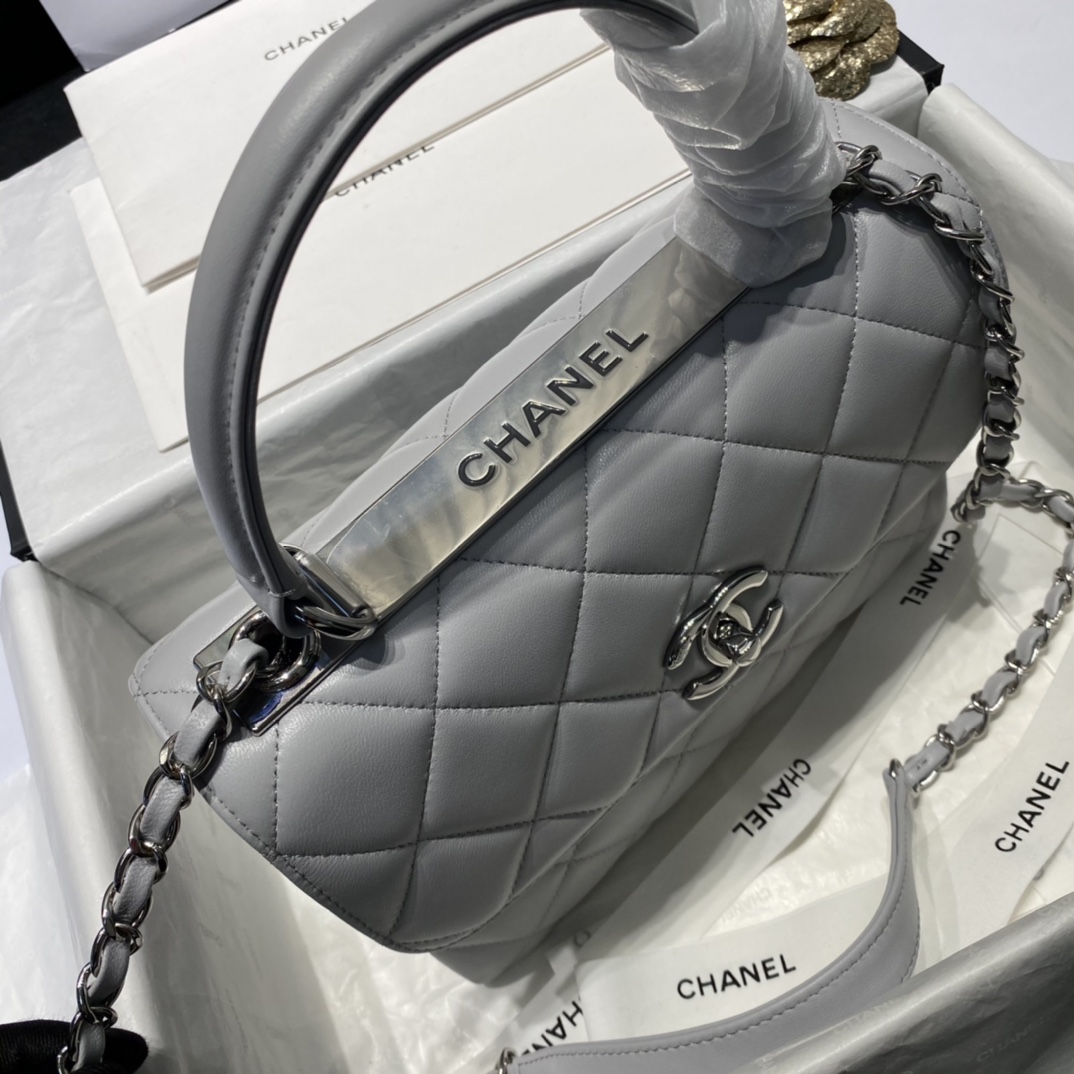 A92236, Small Flap Bag with Top Handle