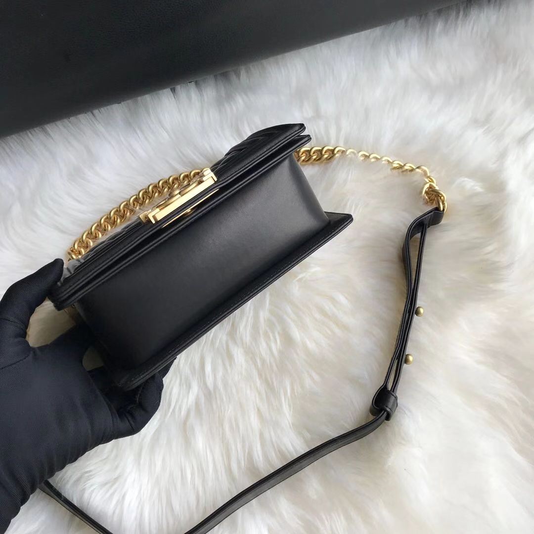 A67085, Small BOY CHANEL Handbag, Calfskin