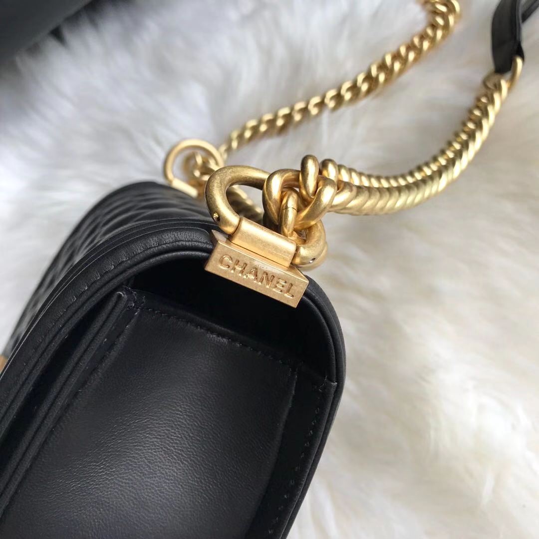 A67085, Small BOY CHANEL Handbag, Calfskin