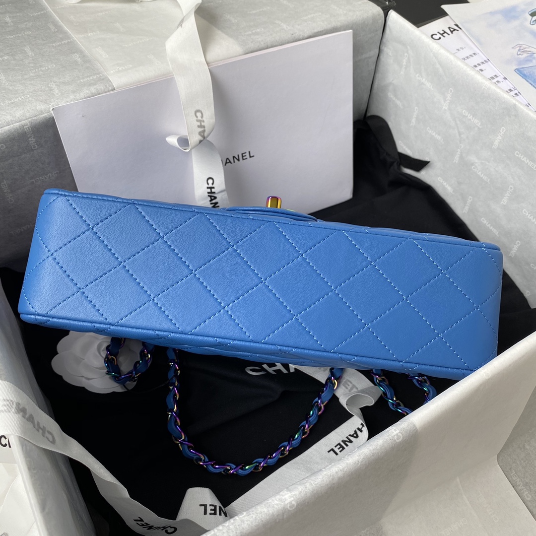 A1112, Chanel Classic Handbag & Cross Body Bag