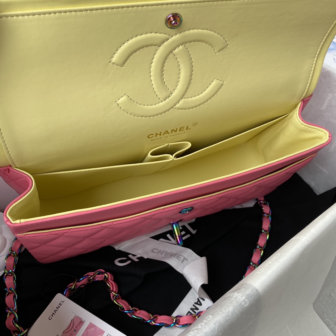 A1112, Chanel Classic Handbag & Cross Body Bag