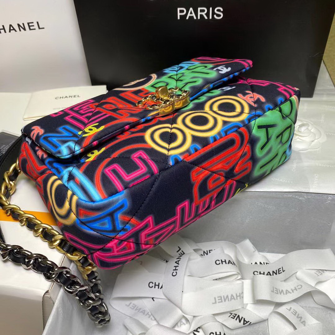 AS1160 chanel 19 handbag