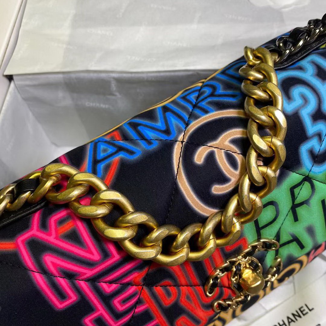 AS1160 chanel 19 handbag