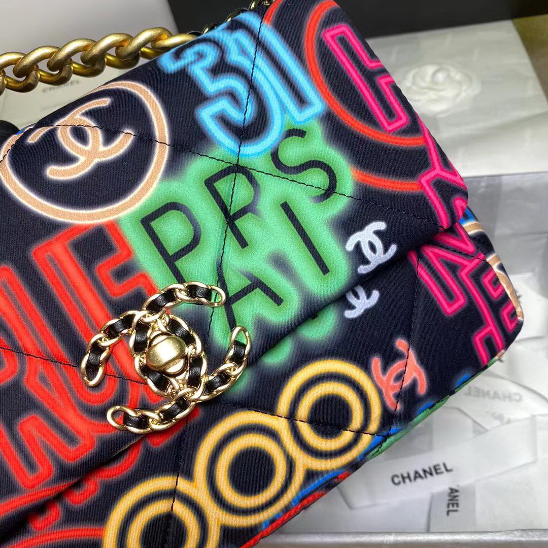AS1160 chanel 19 handbag