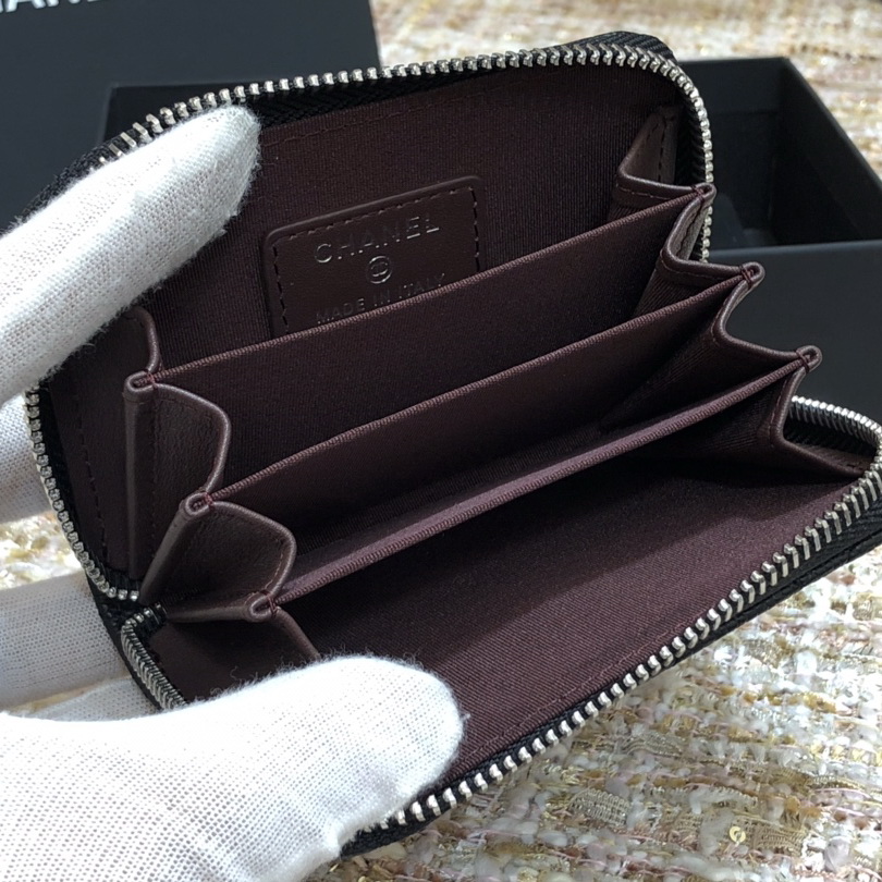 classic zipped coin purse