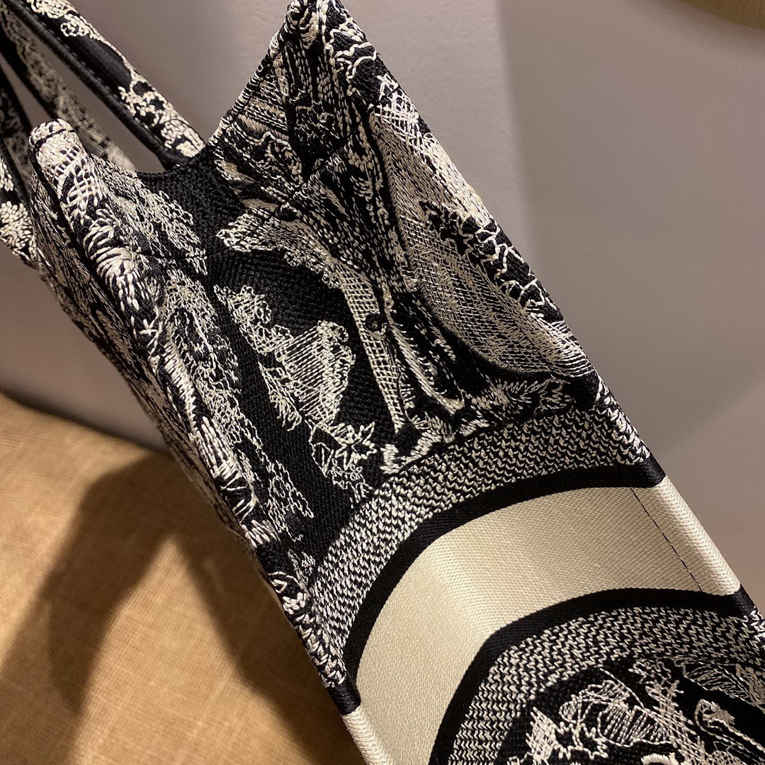 DIOR BOOK TOTE