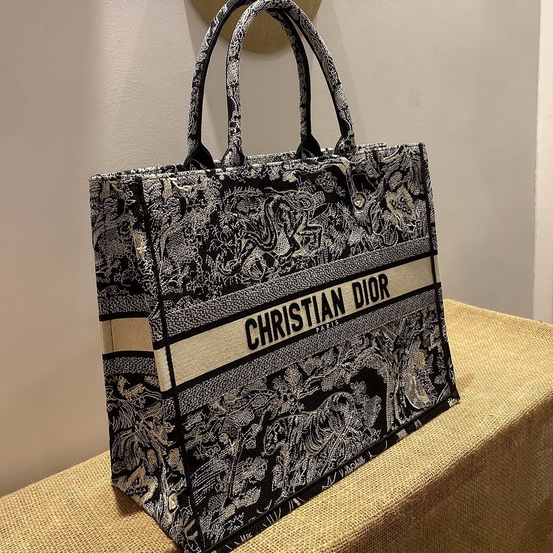 DIOR BOOK TOTE
