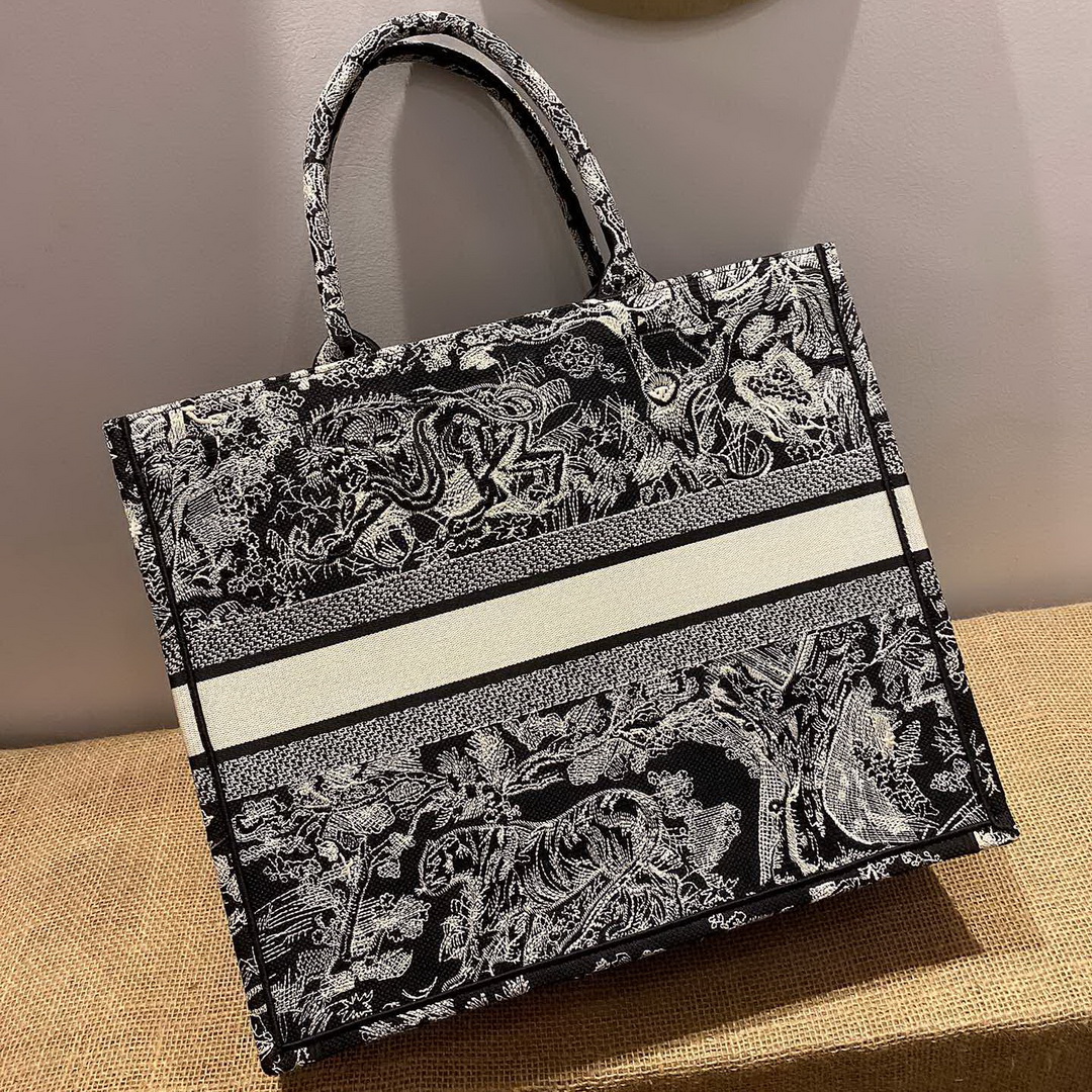 DIOR BOOK TOTE