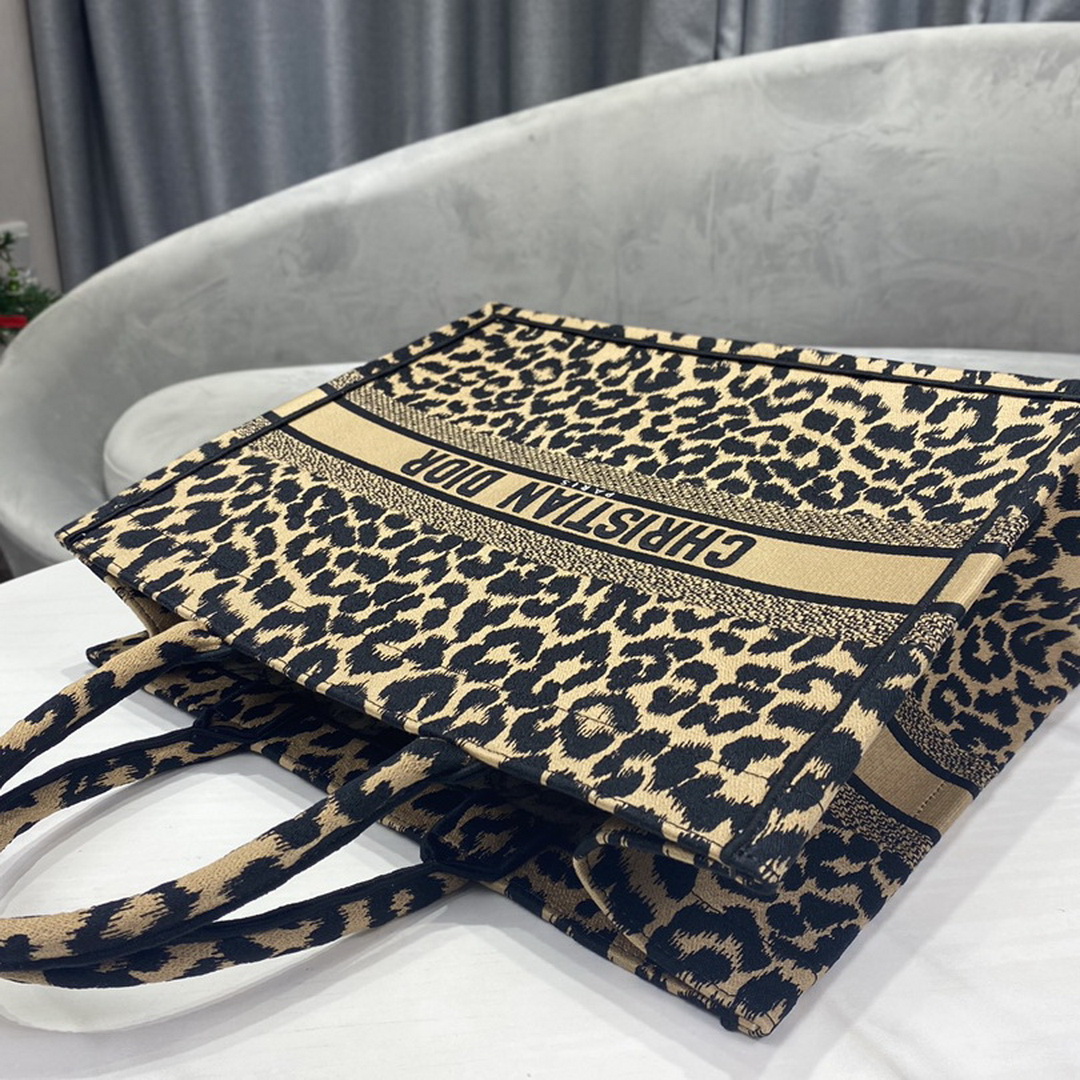 DIOR BOOK TOTE