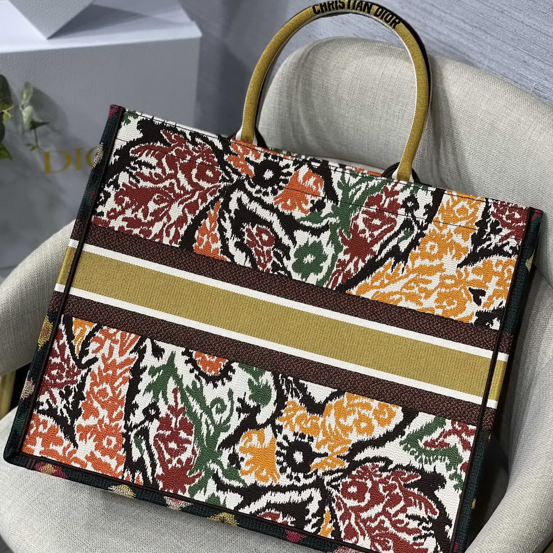 DIOR BOOK TOTE