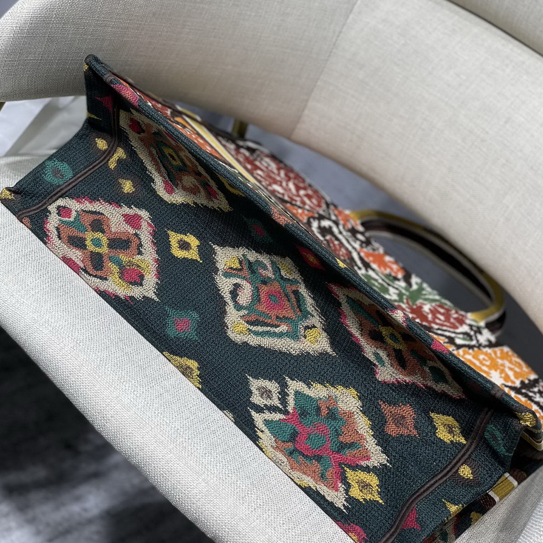 DIOR BOOK TOTE