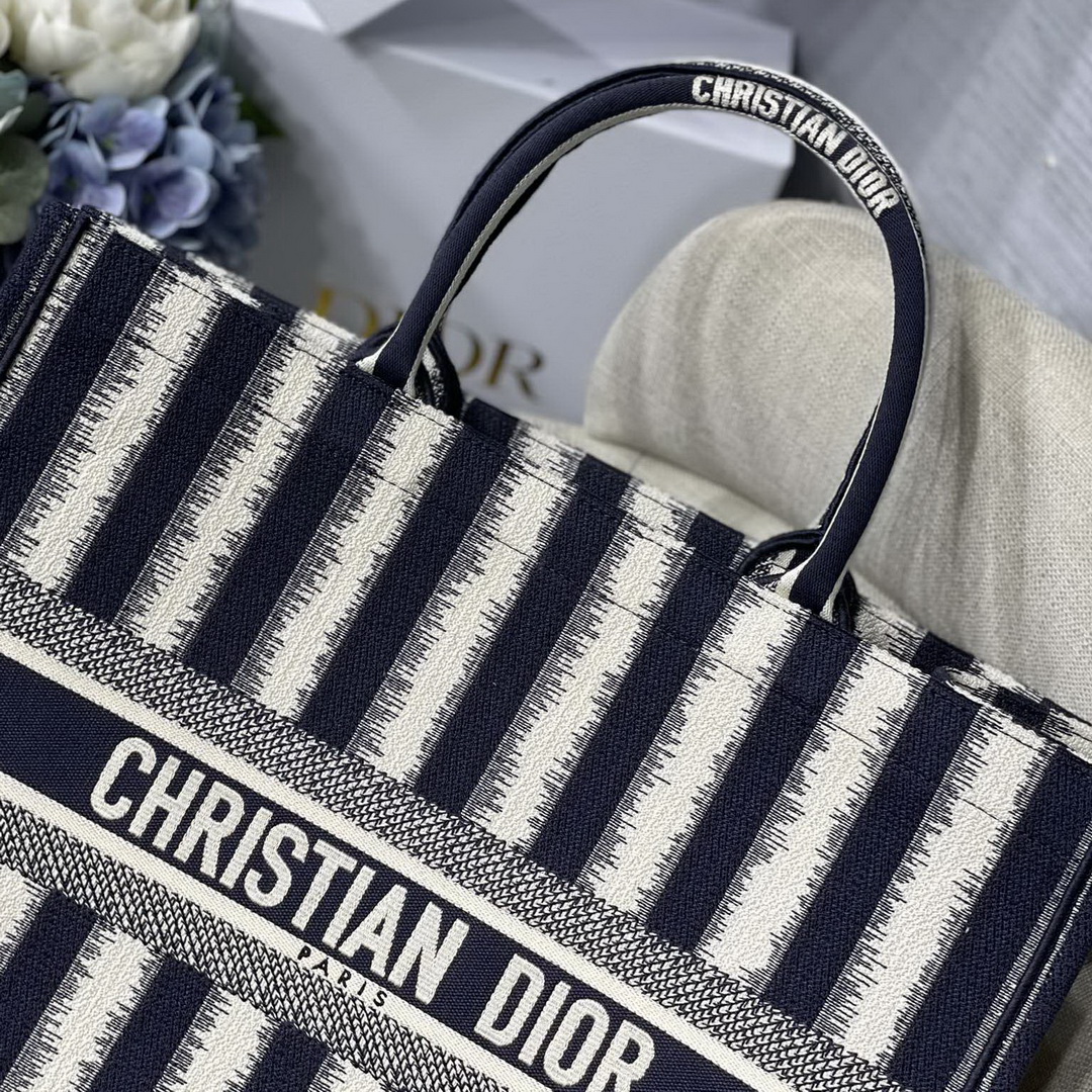 DIOR BOOK TOTE