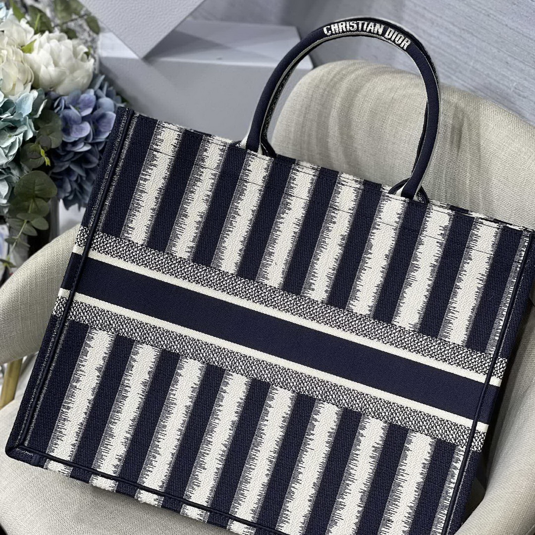 DIOR BOOK TOTE