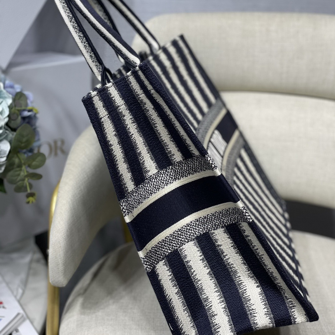 DIOR BOOK TOTE