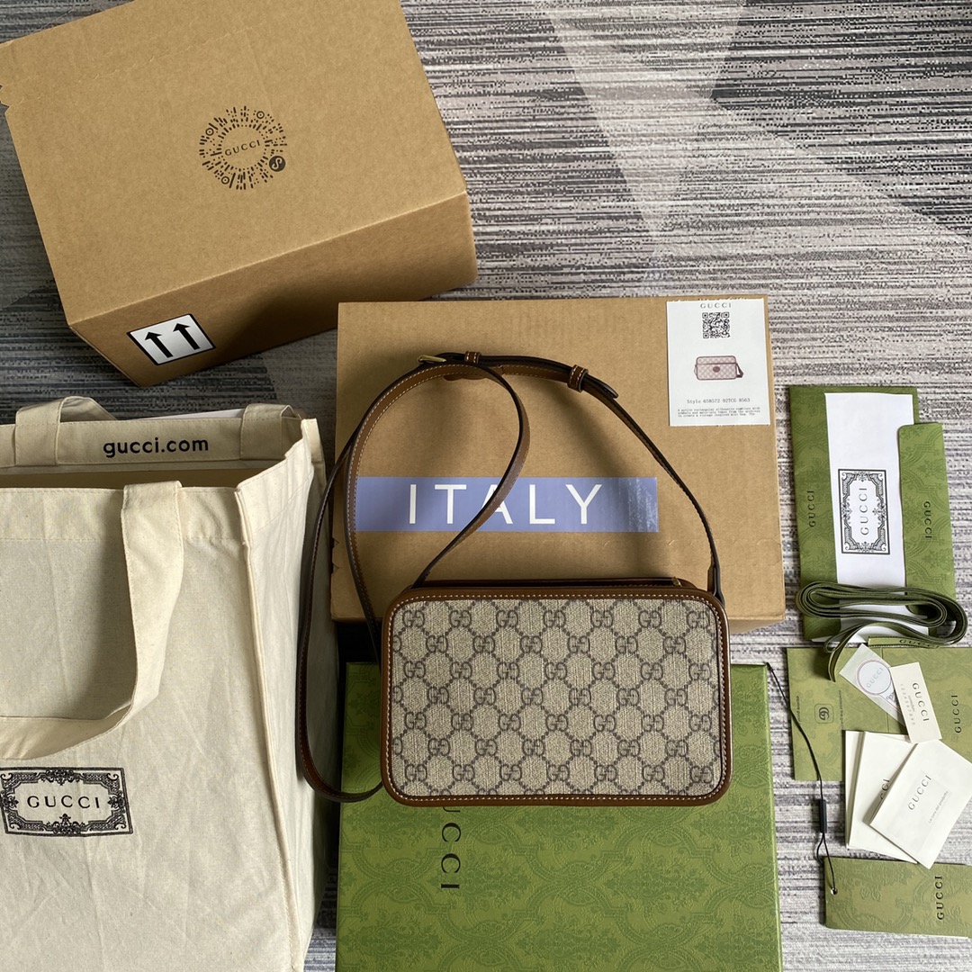 658572 Mini bag with Interlocking G 