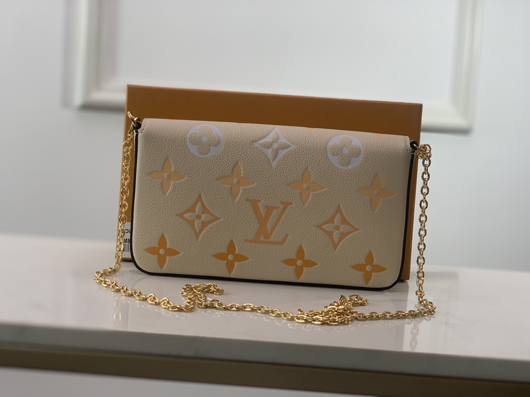 M80498  FÉLICIE POCHETTE