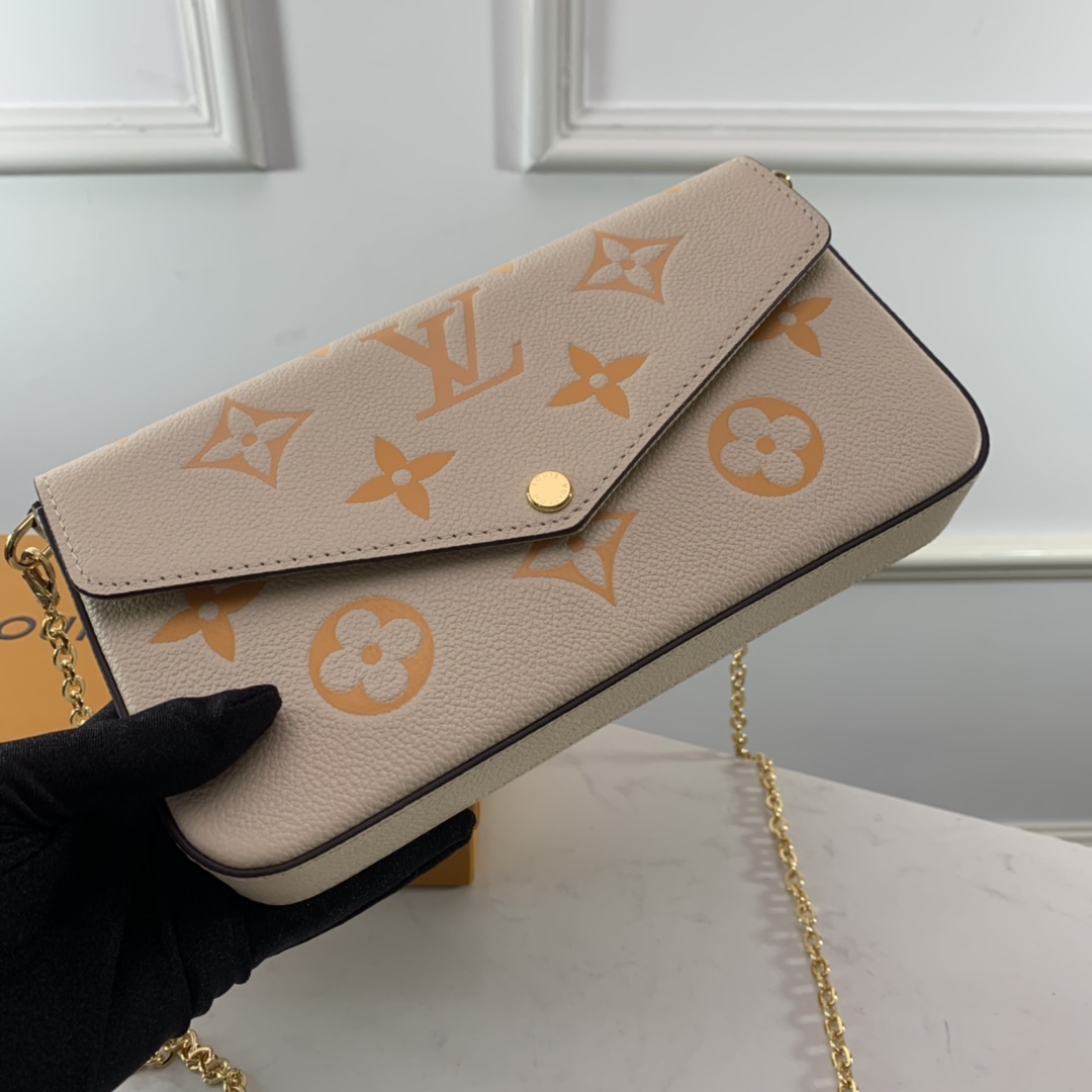 M80498  FÉLICIE POCHETTE