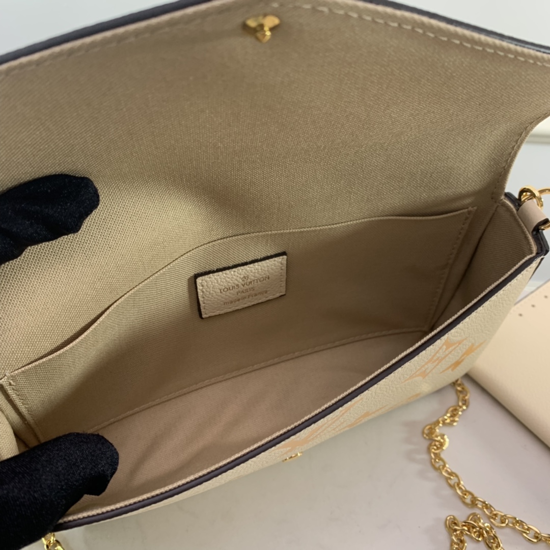 M80498  FÉLICIE POCHETTE
