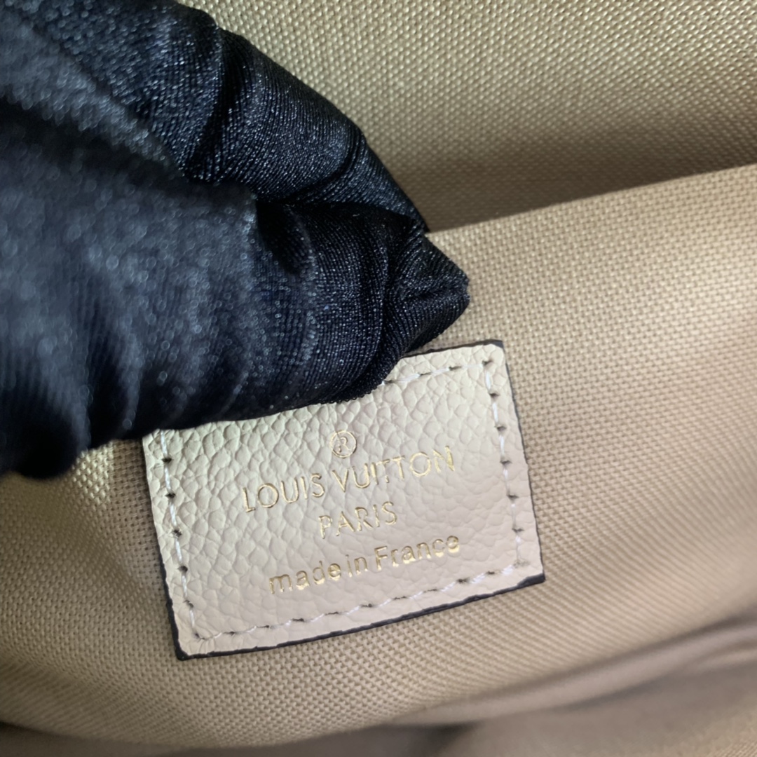 M80498  FÉLICIE POCHETTE
