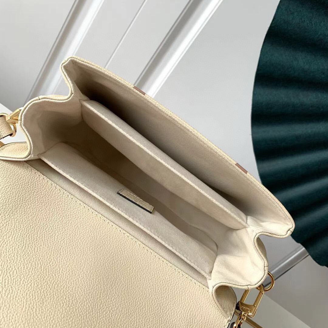 M45596  POCHETTE MÉTIS