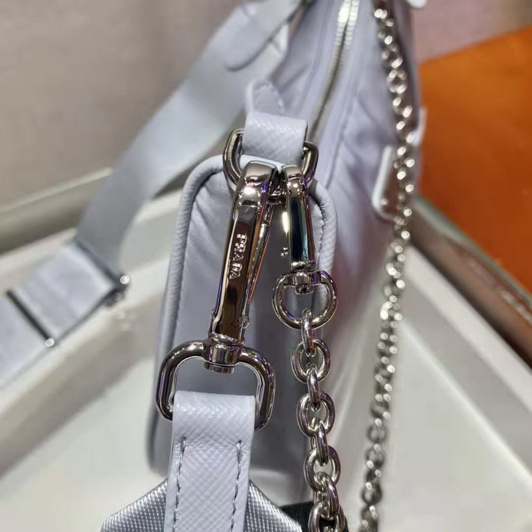 Prada Re-Edition 2005 nylon shoulder bag