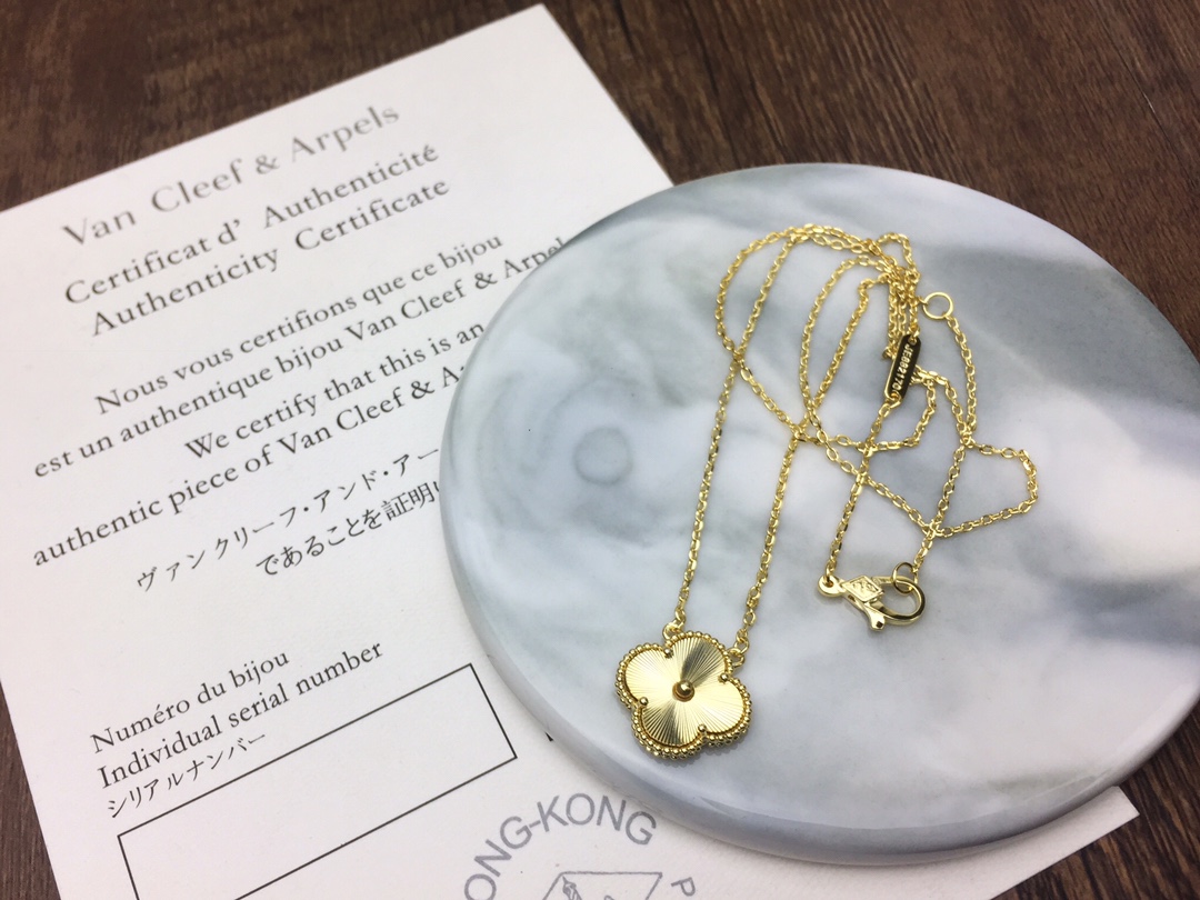 VanCleef&Arpels Necklaces