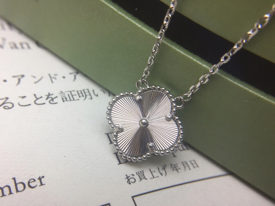 VanCleef&Arpels Necklaces