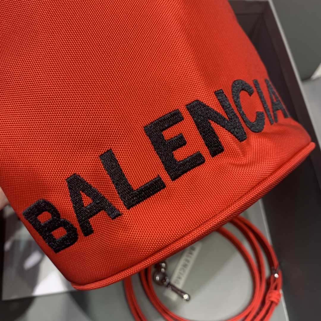 WOMEN'S WHEEL XS DRAWSTRING BUCKET, BALENCIAGA HANDBAG