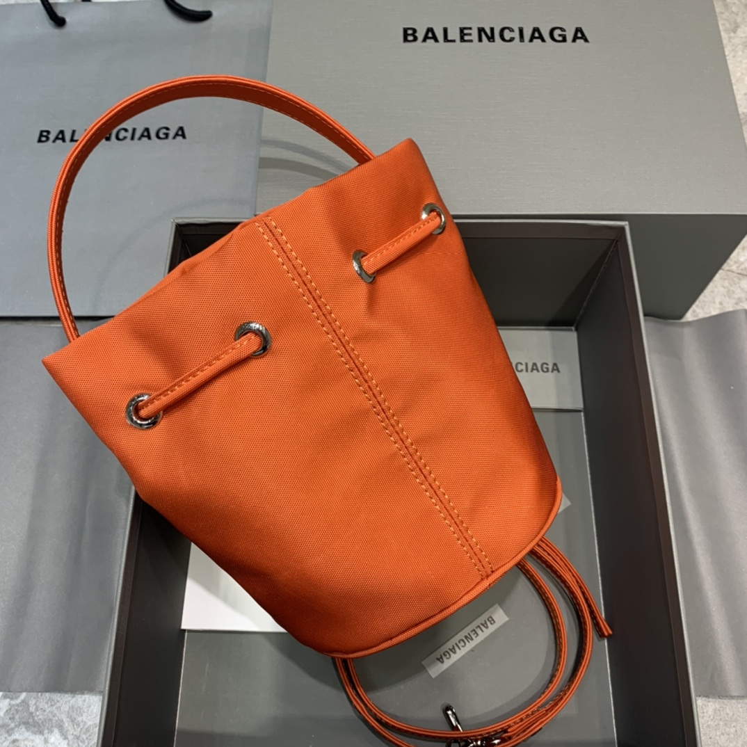 WOMEN'S WHEEL XS DRAWSTRING BUCKET, BALENCIAGA HANDBAG