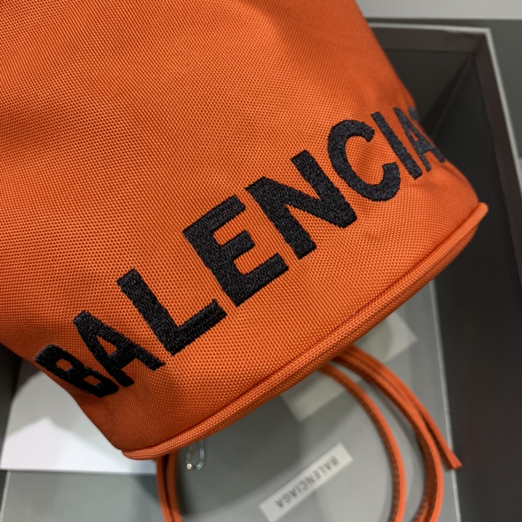 WOMEN'S WHEEL XS DRAWSTRING BUCKET, BALENCIAGA HANDBAG