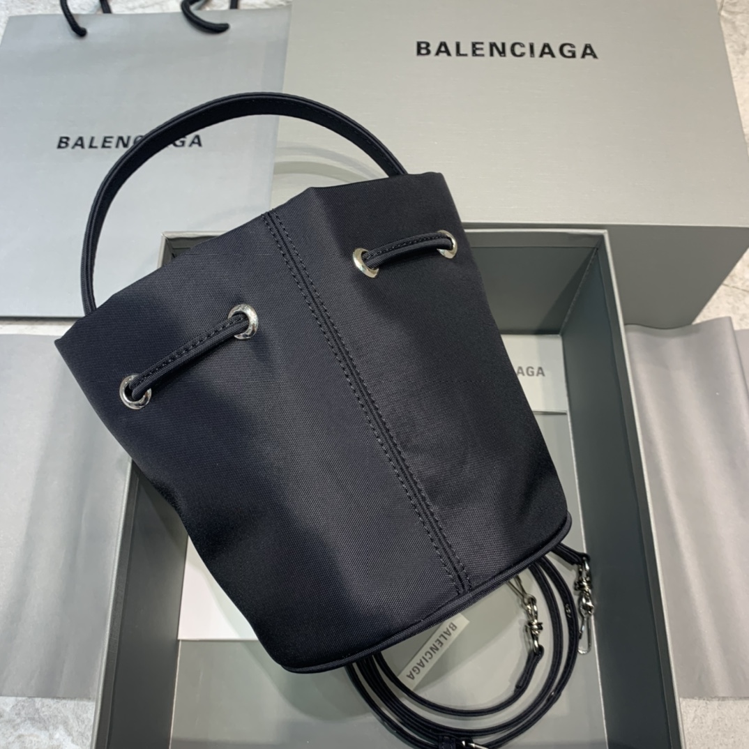 WOMEN'S WHEEL XS DRAWSTRING BUCKET, BALENCIAGA HANDBAG