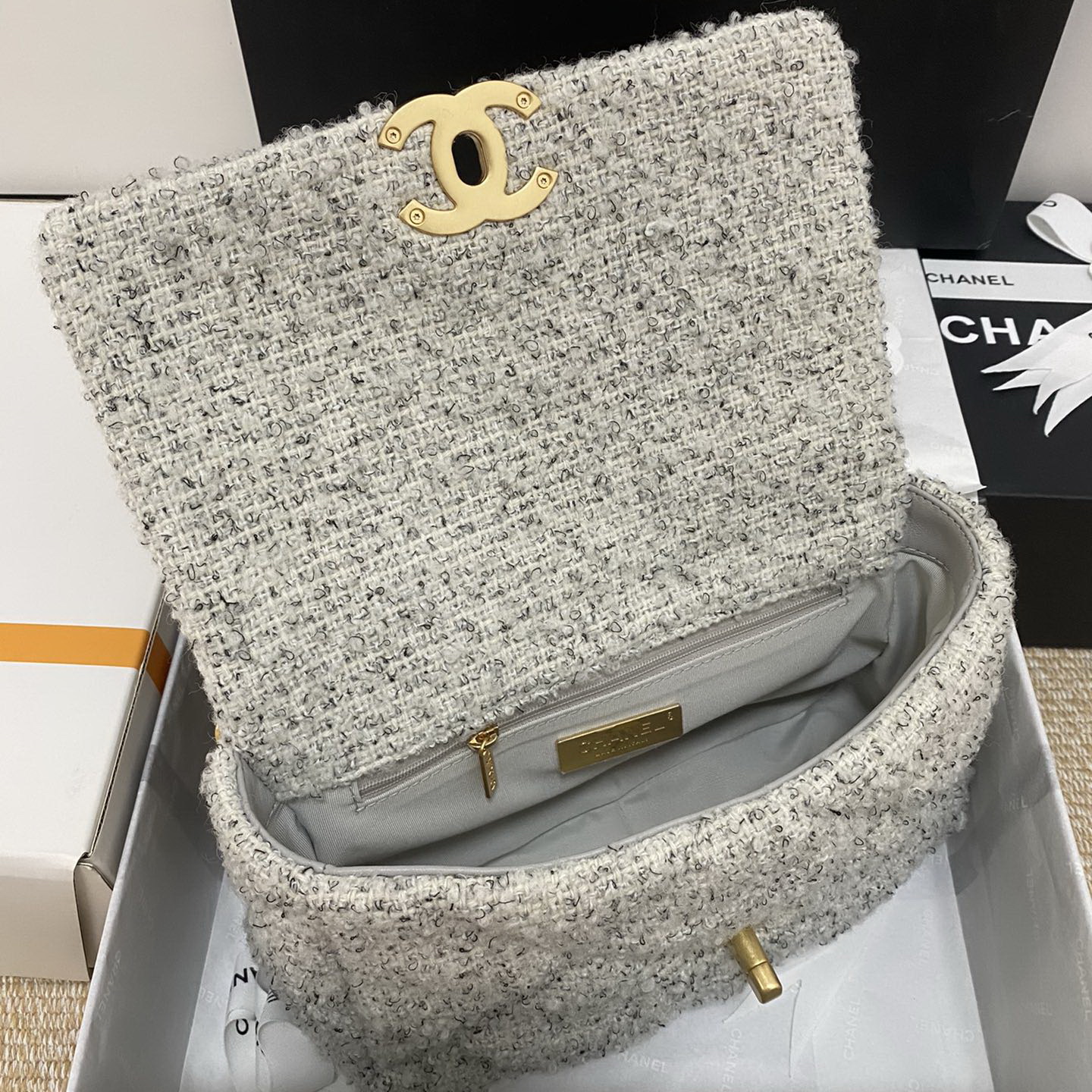 AS1160 CHANEL 19 HANDBAG, 