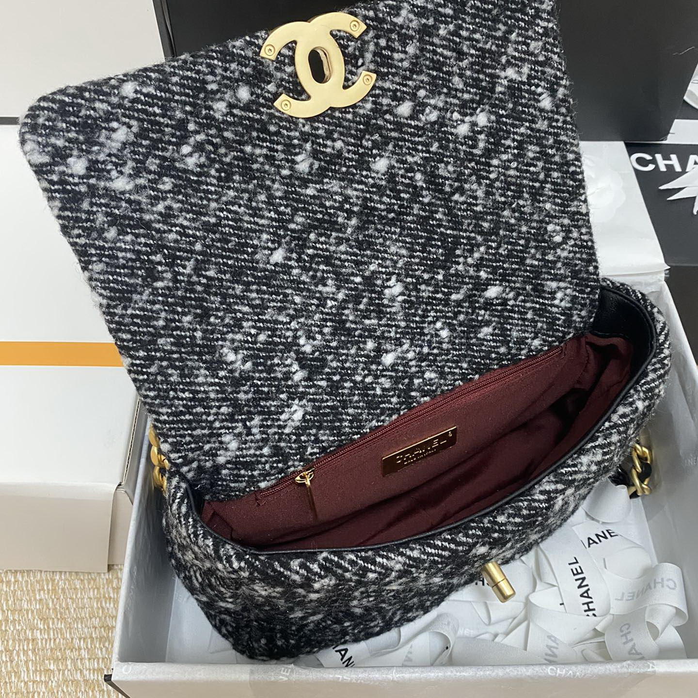 AS1160 CHANEL 19 HANDBAG, 