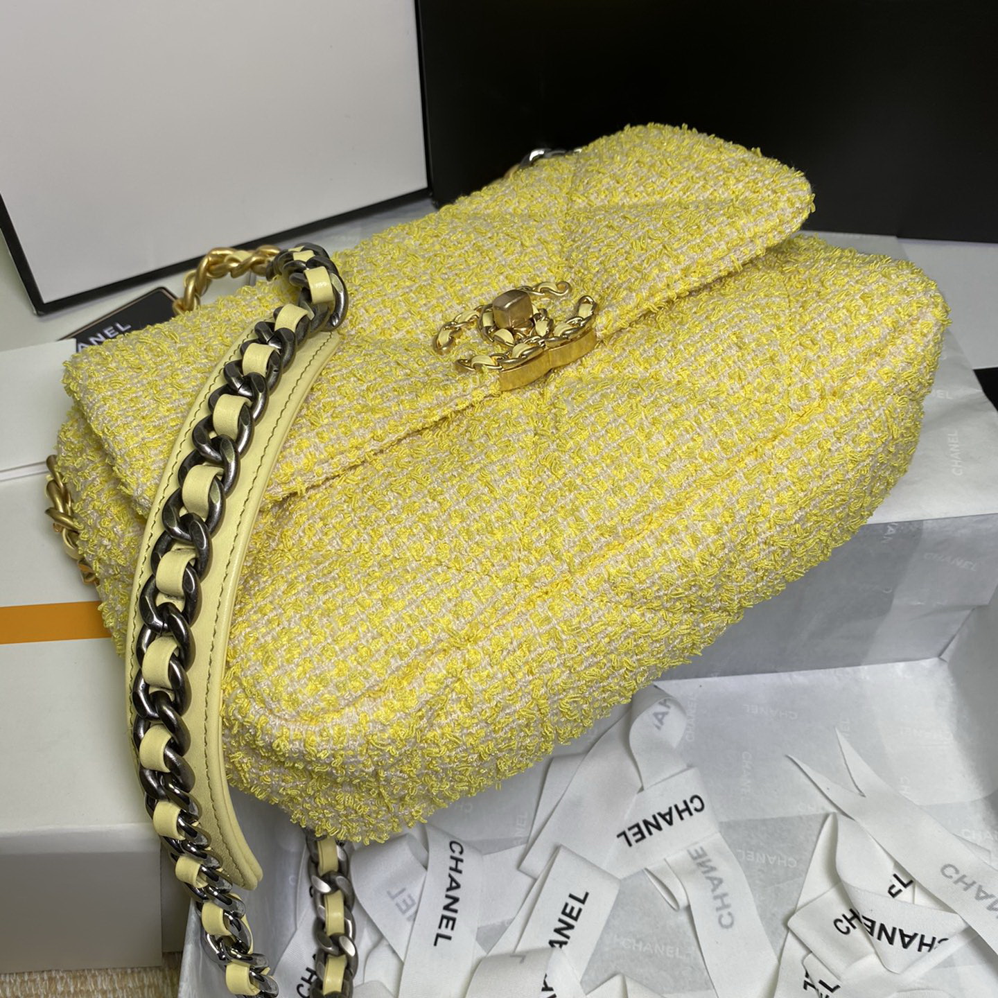 AS1160 CHANEL 19 HANDBAG, 