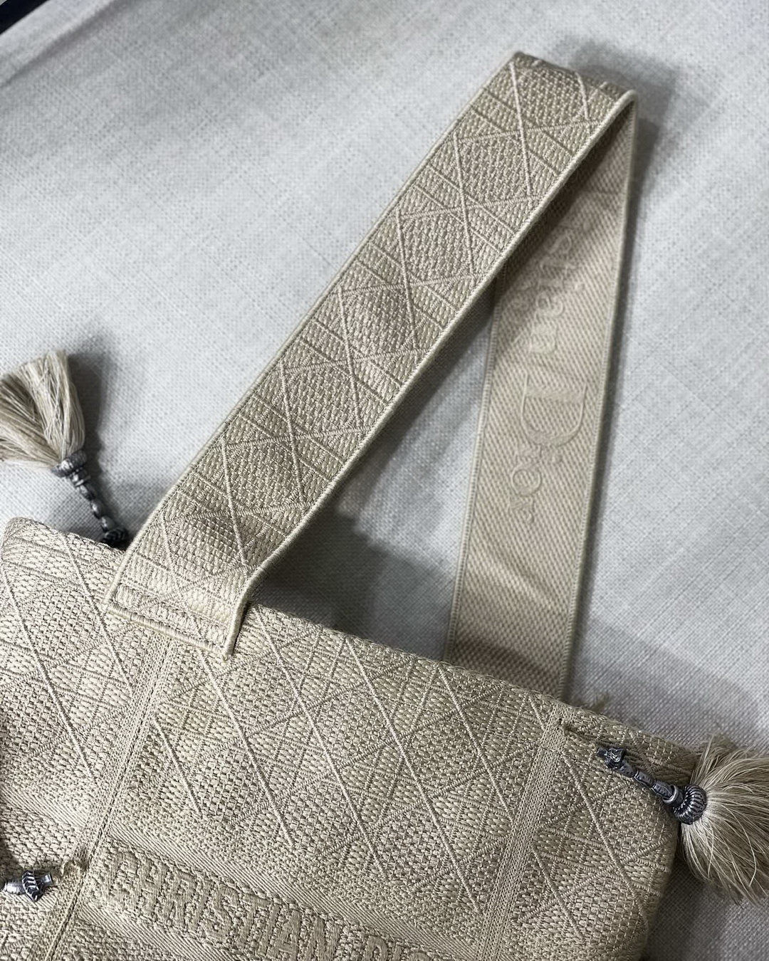 D-BUBBLE BUCKET BAG