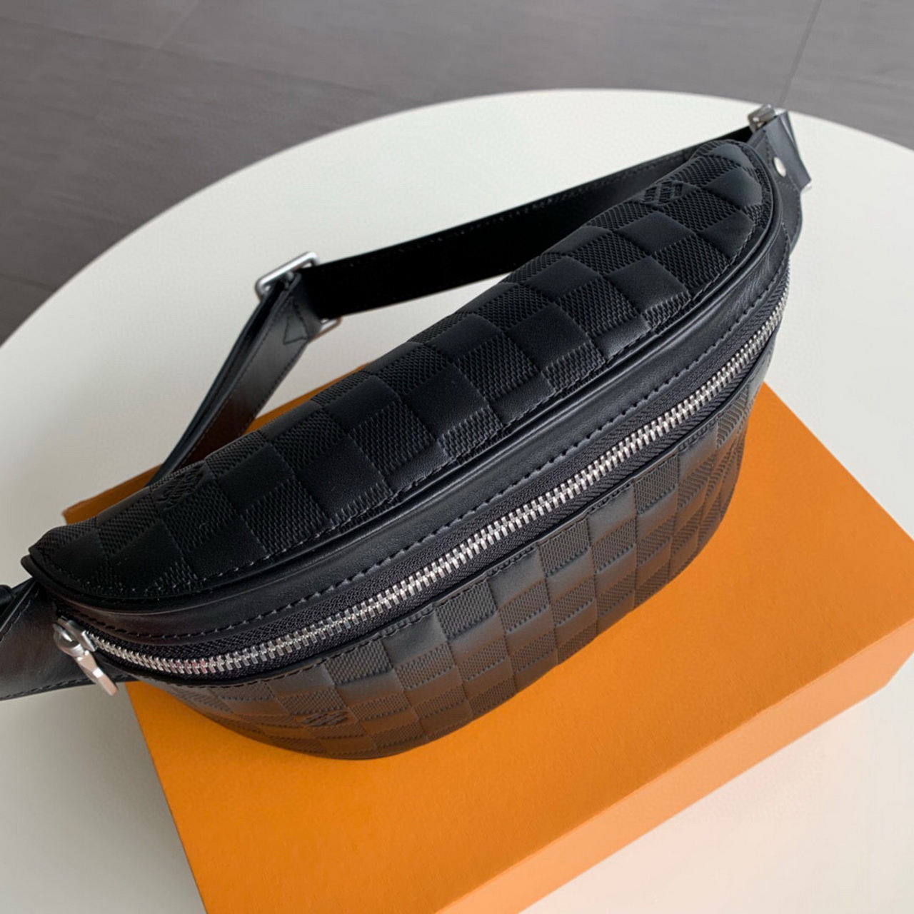 N40298  CAMPUS BUMBAG