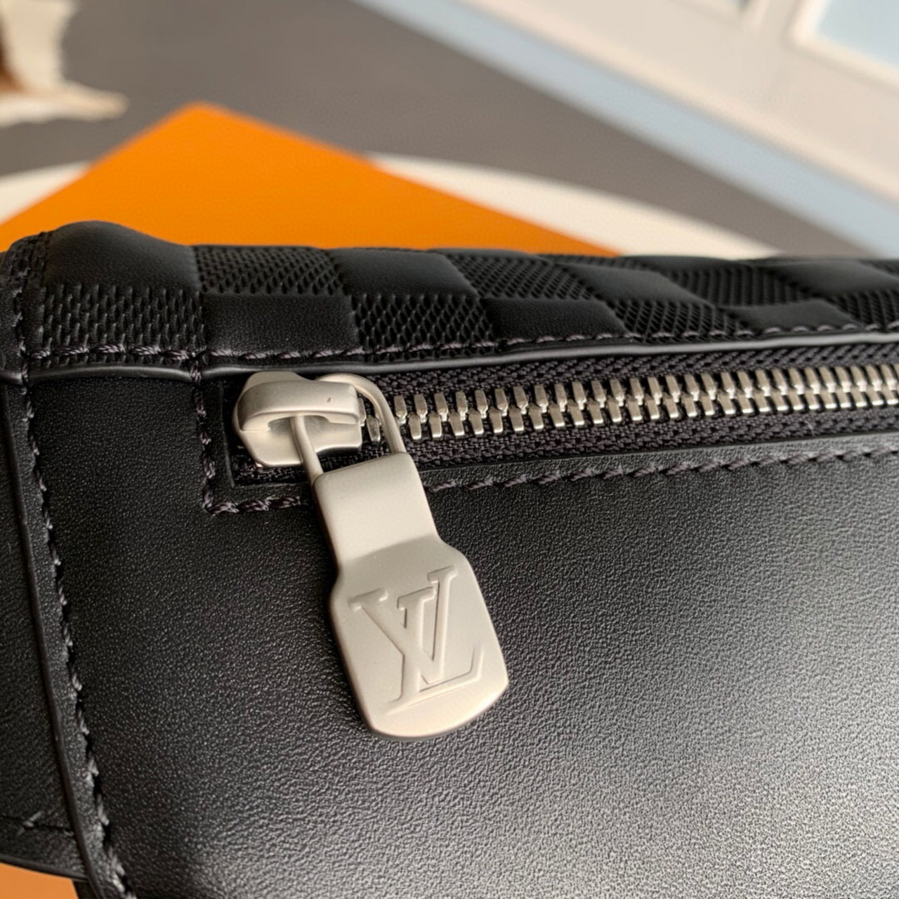 N40298  CAMPUS BUMBAG
