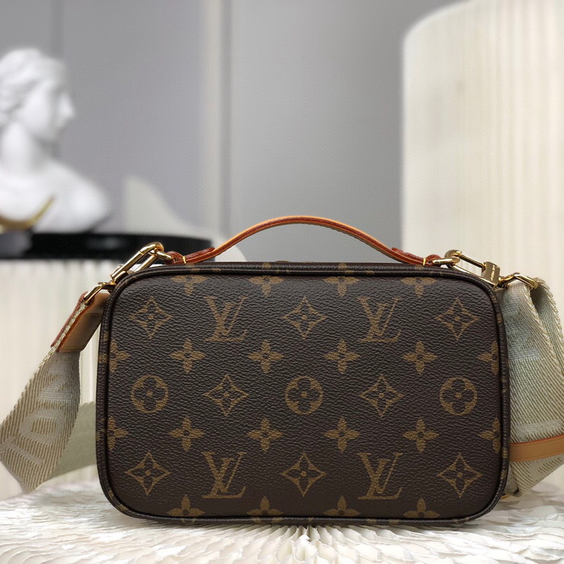 M80446  UTILITY CROSSBODY, Louis Vuitton LV