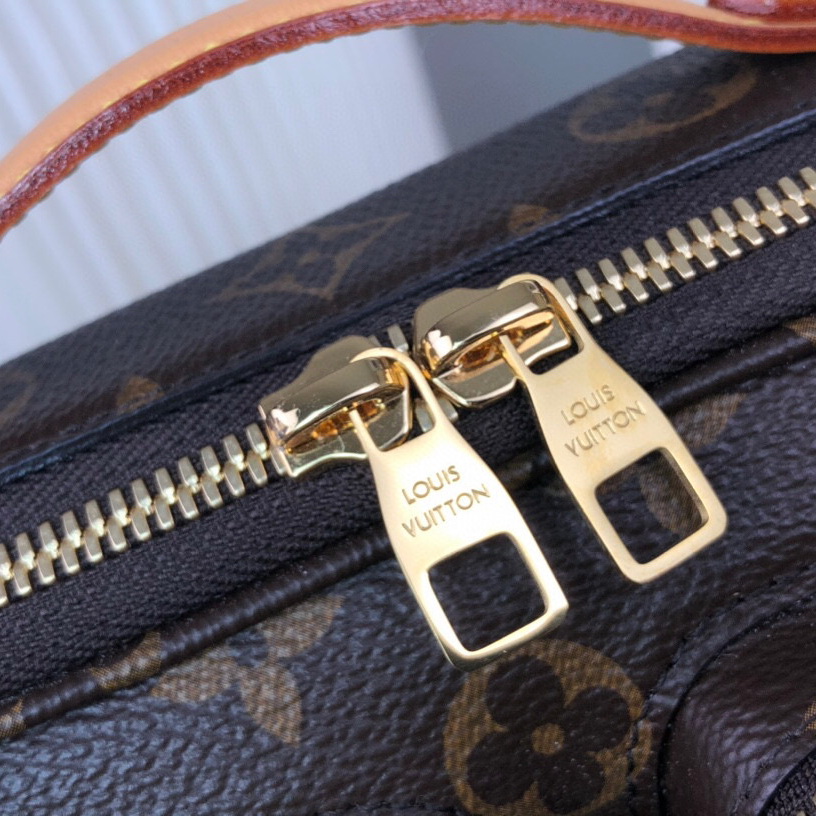 M80446  UTILITY CROSSBODY, Louis Vuitton LV