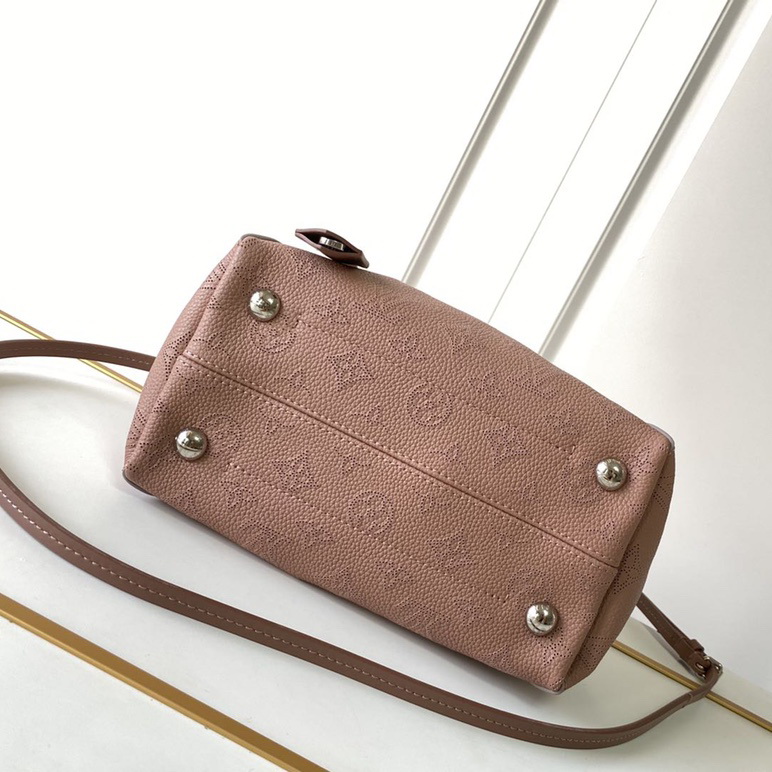 HINA PM, LOUIS VUITTON LV