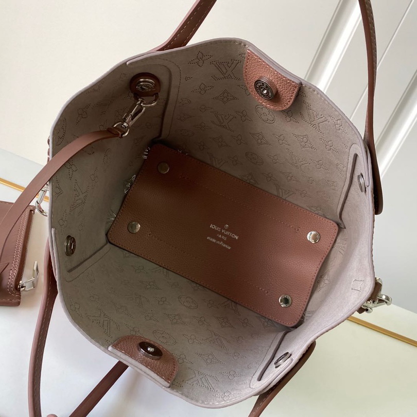 HINA PM, LOUIS VUITTON LV