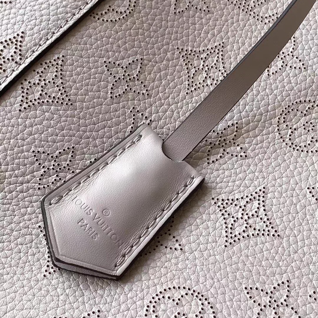 HINA PM, LOUIS VUITTON LV
