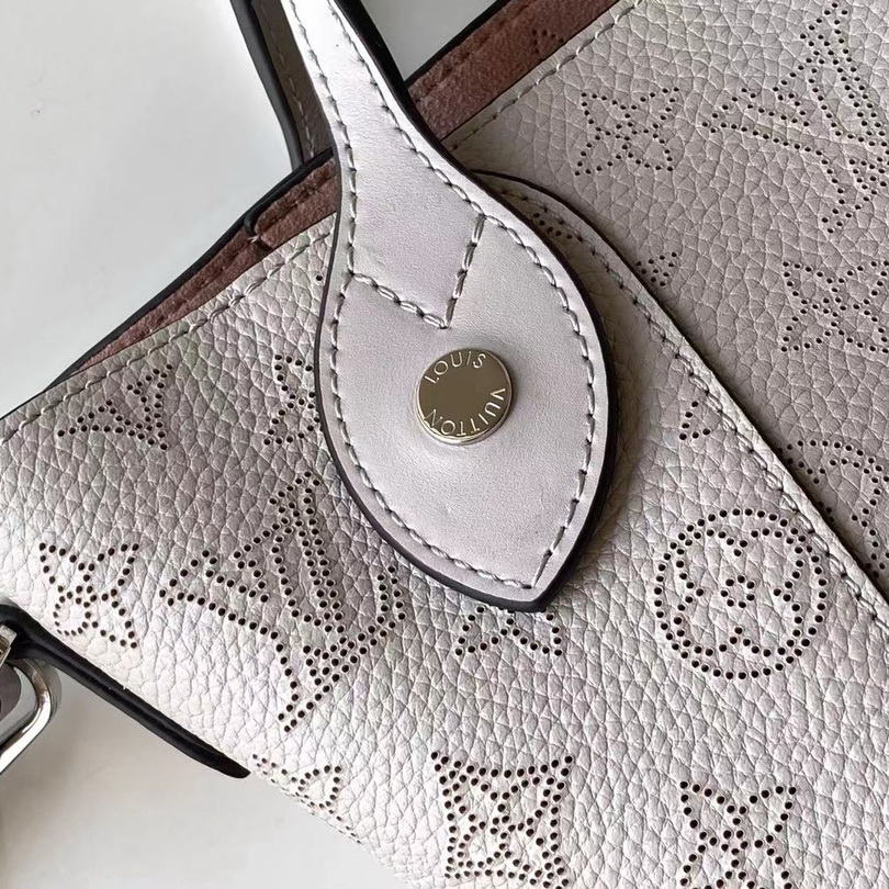 HINA PM, LOUIS VUITTON LV
