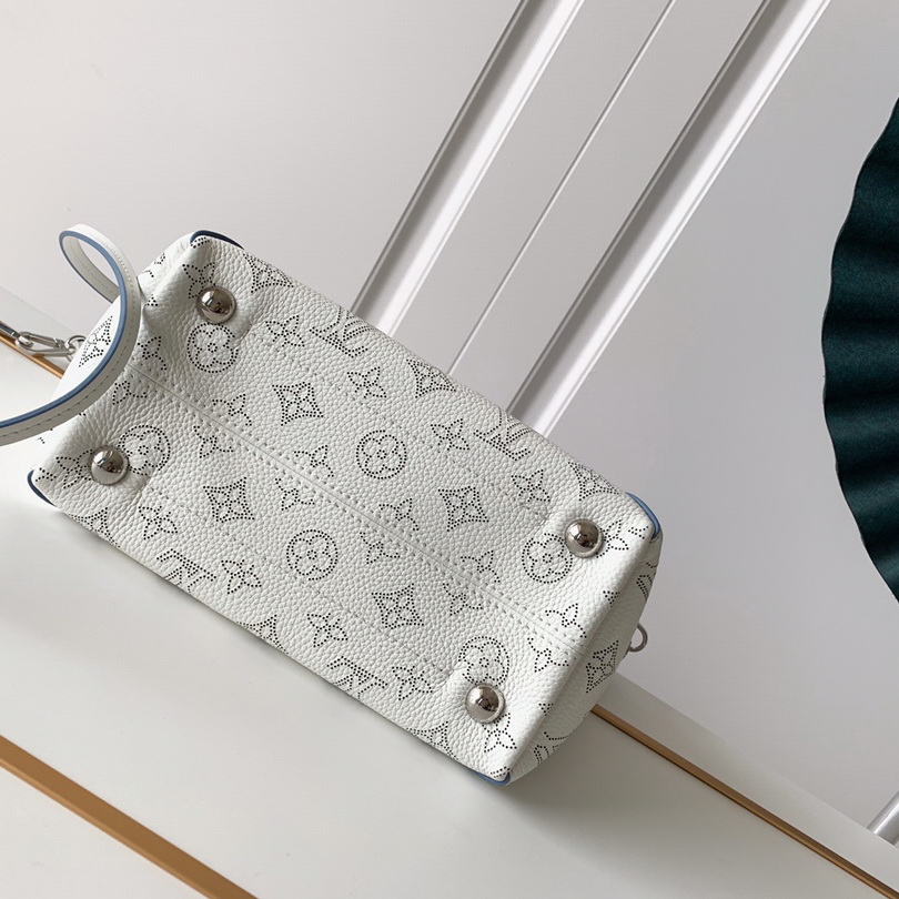 HINA PM, LOUIS VUITTON LV