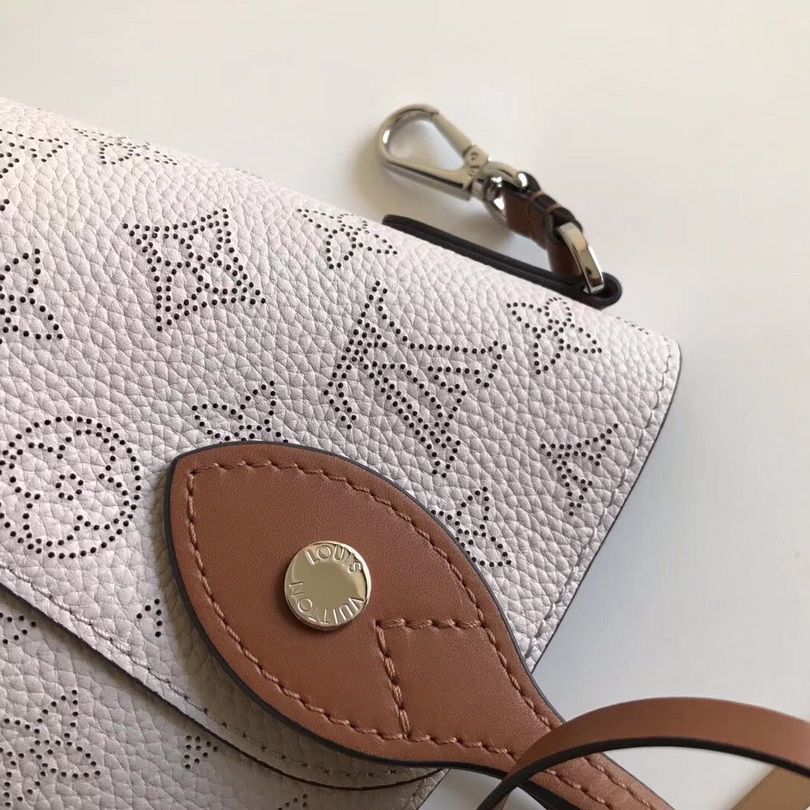HINA PM, LOUIS VUITTON LV