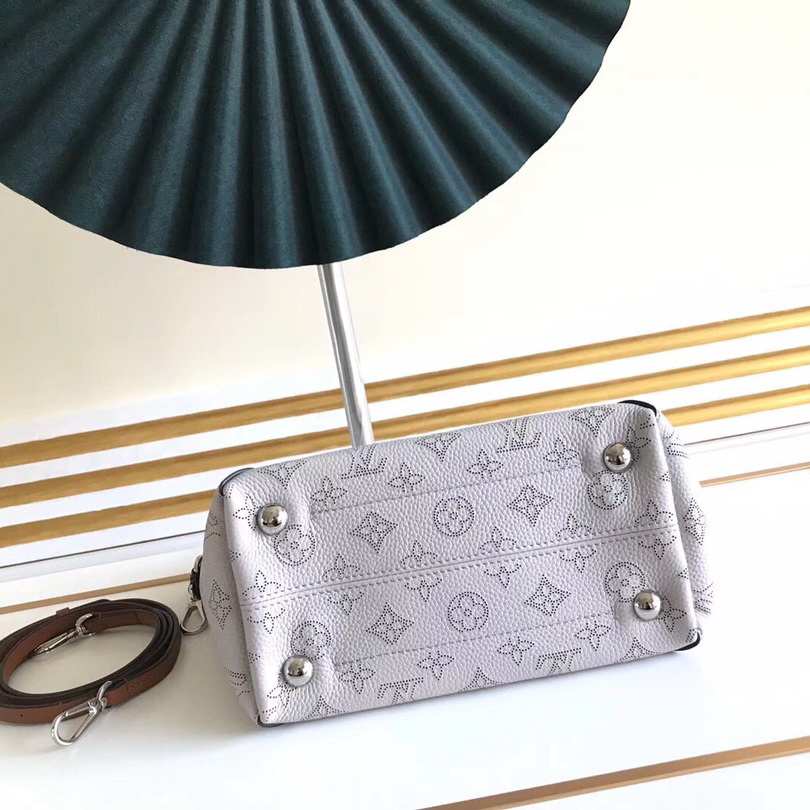 HINA PM, LOUIS VUITTON LV