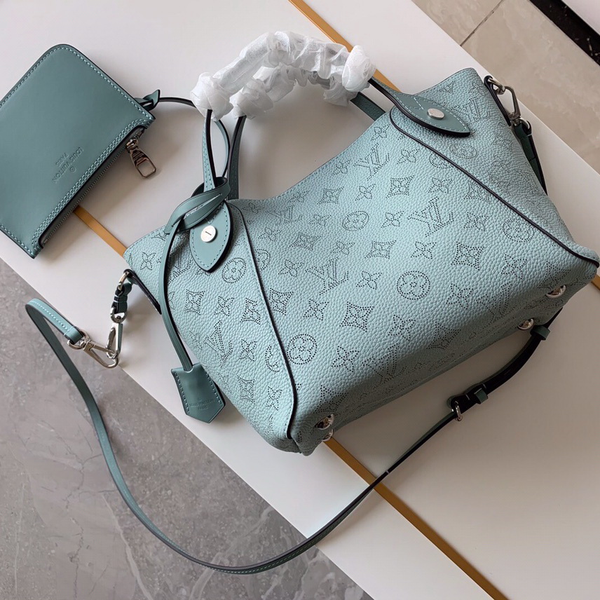 HINA PM, LOUIS VUITTON LV