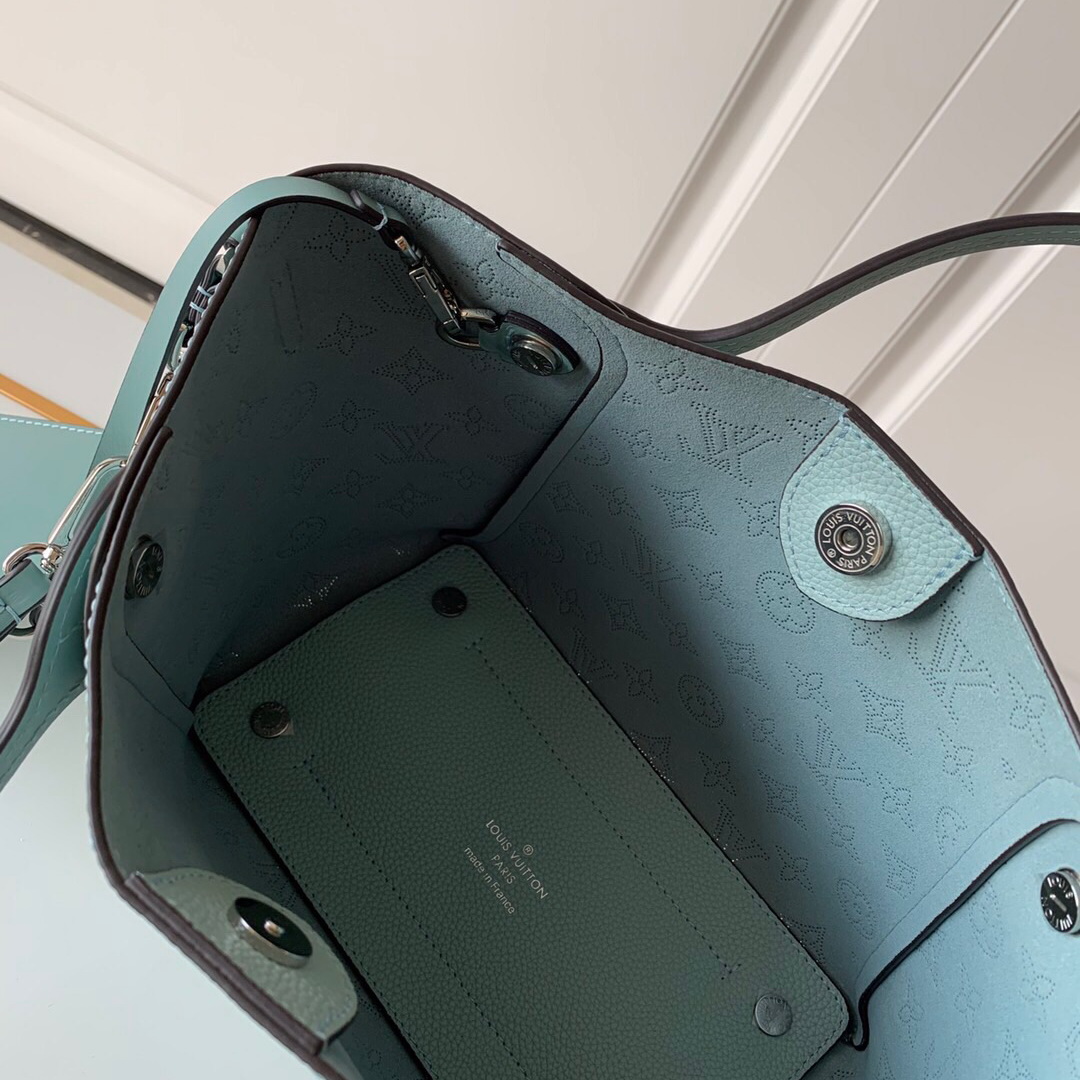 HINA PM, LOUIS VUITTON LV