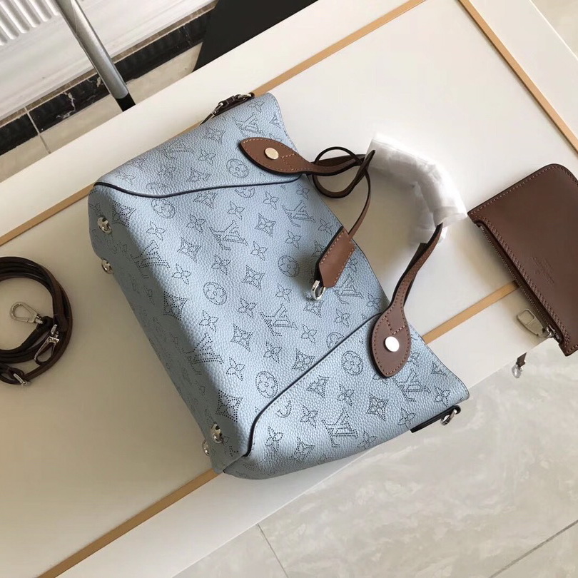 HINA PM, LOUIS VUITTON LV